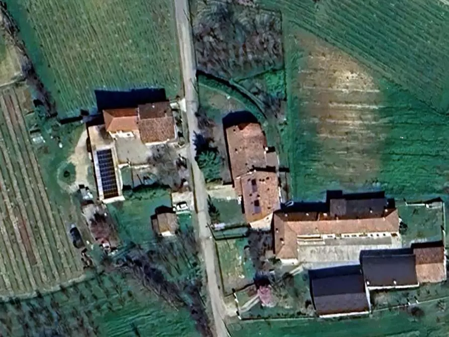 Immagine 18 di Porzione di casa in vendita  in Via Carossi a Castagnole Delle Lanze