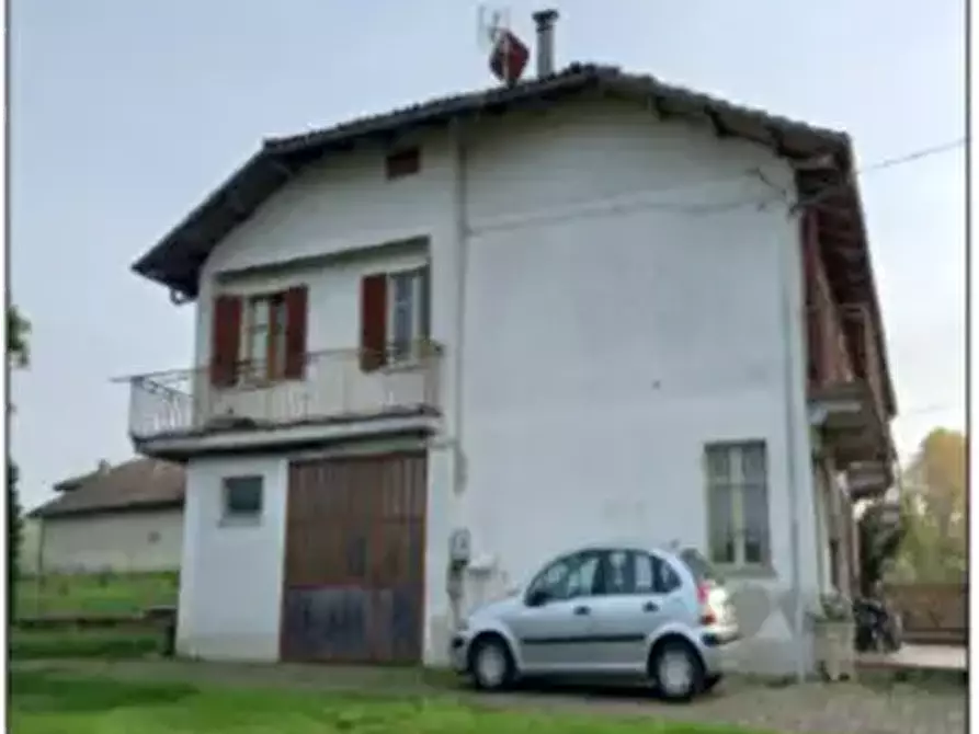 Immagine 5 di Porzione di casa in vendita  in Via Carossi a Castagnole Delle Lanze