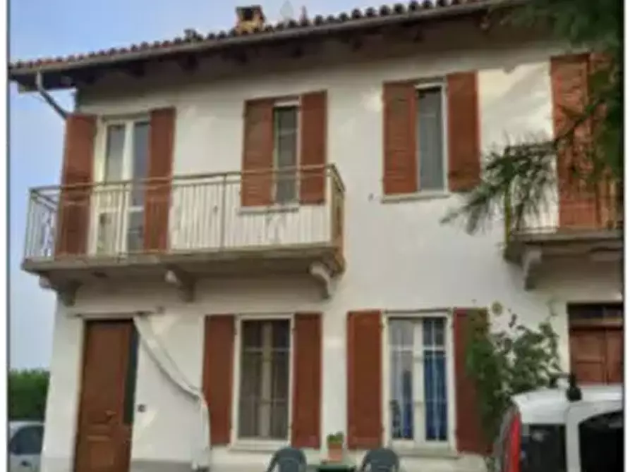 Immagine 10 di Porzione di casa in vendita  in Via Carossi a Castagnole Delle Lanze