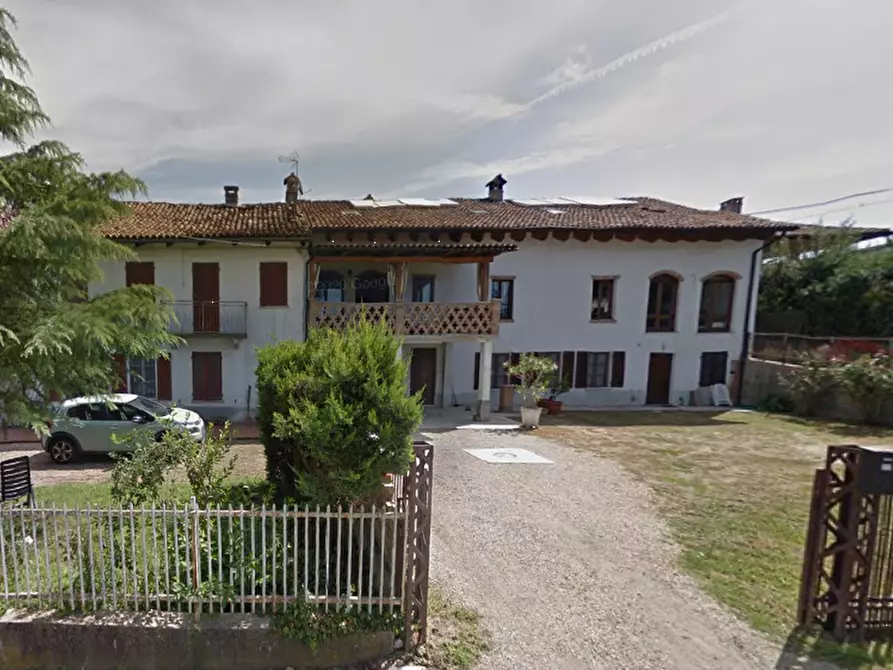Immagine 12 di Porzione di casa in vendita  in Via Carossi a Castagnole Delle Lanze