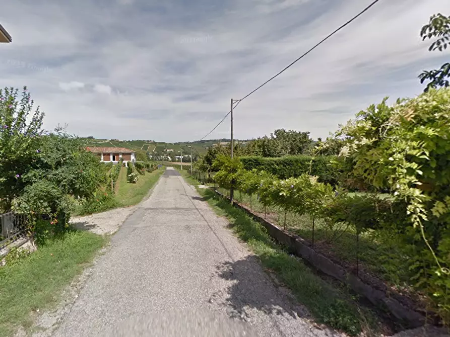 Immagine 13 di Porzione di casa in vendita  in Via Carossi a Castagnole Delle Lanze