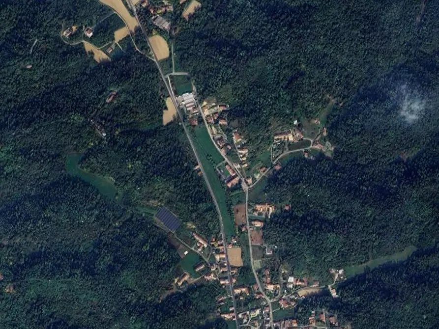 Immagine 4 di Magazzino in vendita  in Fraz. Valenzani Via Calcini a Castagnole Monferrato