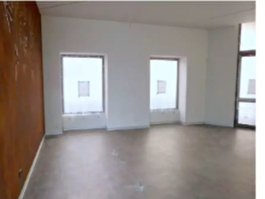 Immagine 6 di Negozio in vendita  in Via Mario Careddu a Canelli
