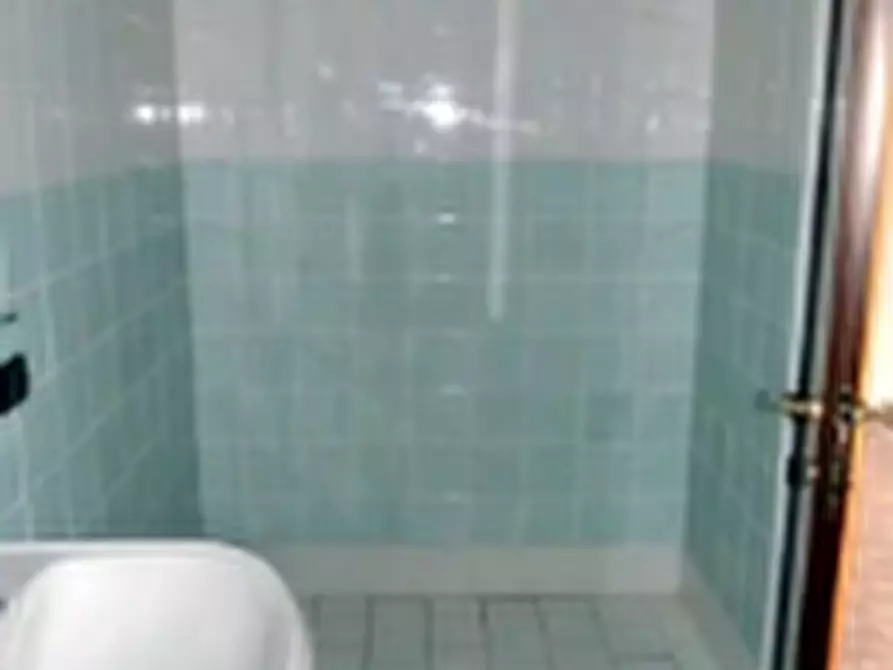 Immagine 9 di Negozio in vendita  in Via Mario Careddu a Canelli