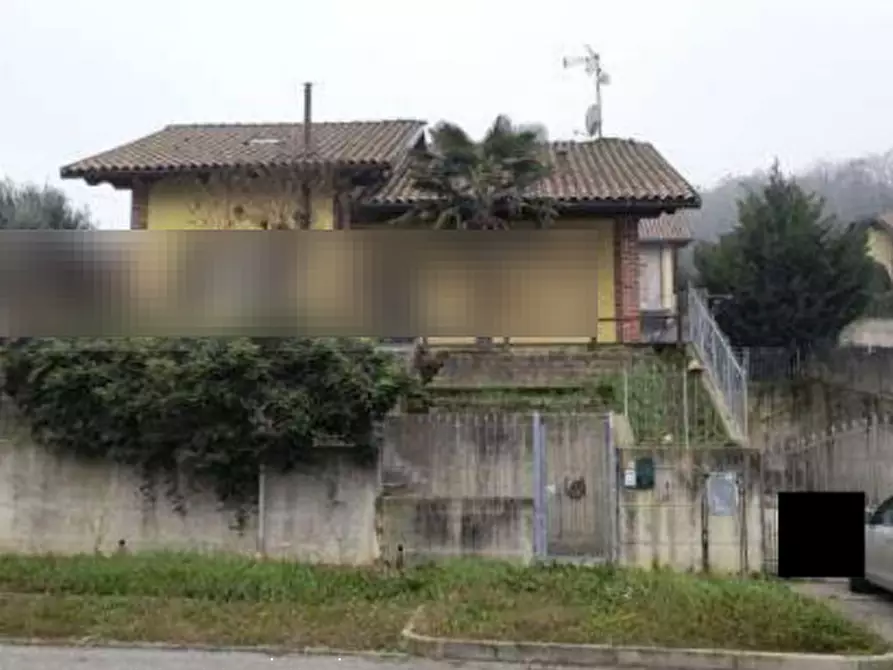 Immagine 3 di Villa in vendita  in Via Avvocato Sebastiano Filipello a Castelnuovo Don Bosco