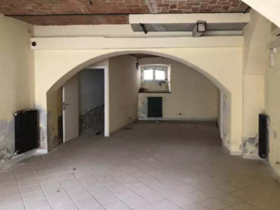 Immagine 8 di Magazzino in vendita  in Via Massimo d'Azeglio a Canelli