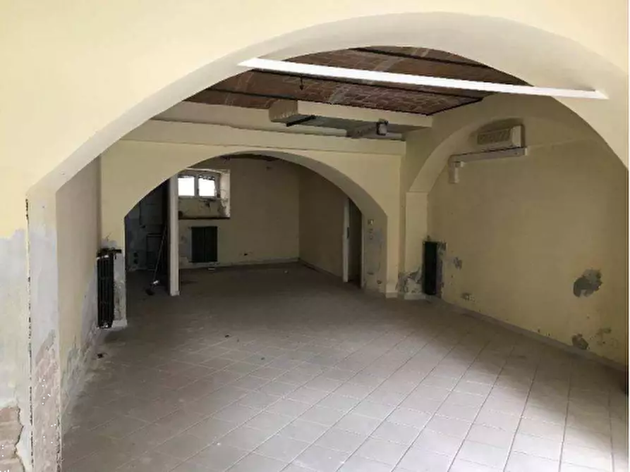 Immagine 14 di Magazzino in vendita  in Via Massimo d'Azeglio a Canelli