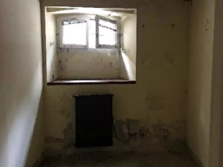 Immagine 29 di Magazzino in vendita  in Via Massimo d'Azeglio a Canelli