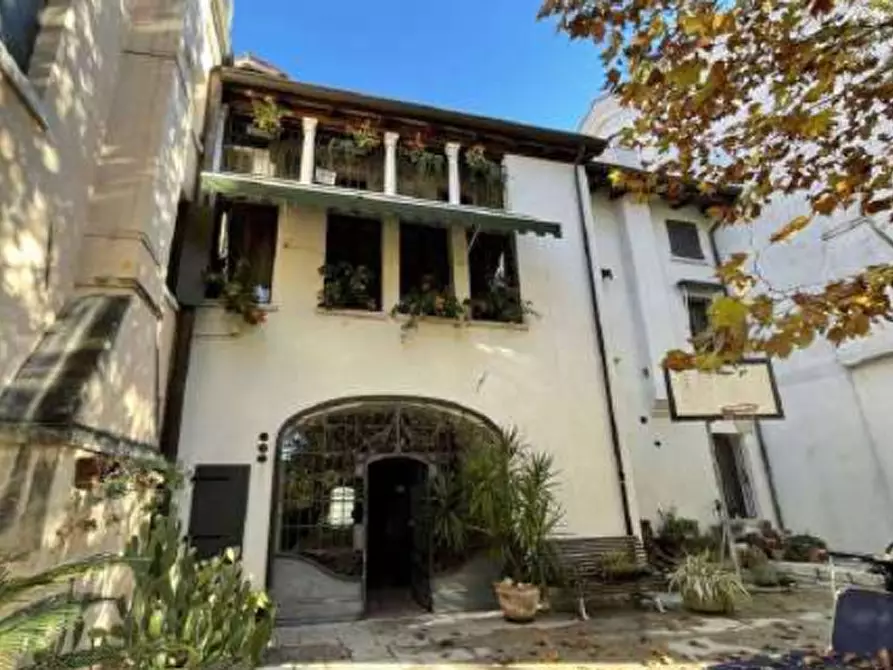 Immagine 2 di Stabile in vendita  in Via Giuseppe Garibaldi  a Oderzo