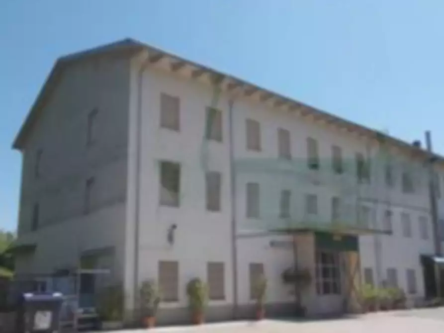 Immagine 5 di Stabile in vendita  in Vicolo Latta a Langhirano