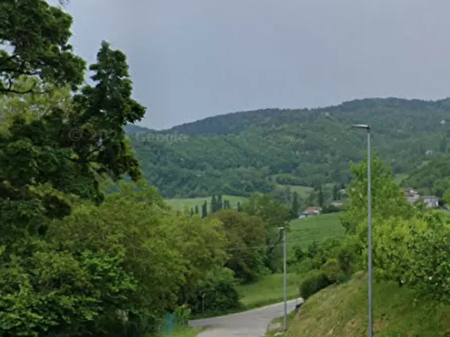 Immagine 27 di Stabile in vendita  in Vicolo Latta a Langhirano