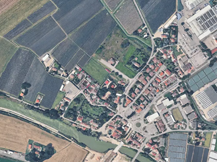 Immagine 2 di Terreno edificabile in vendita  in Via del Volontariato a Tresignana