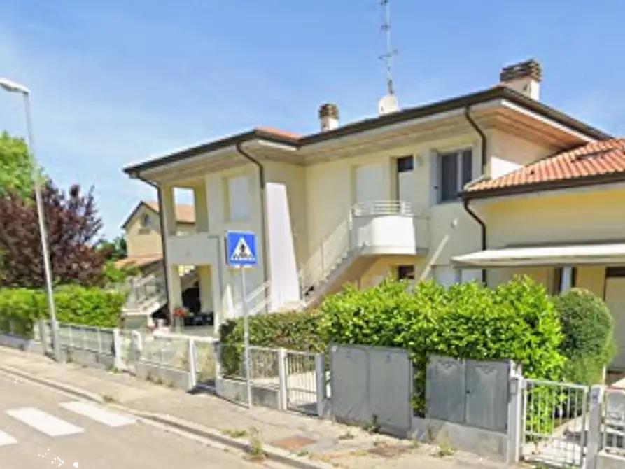 Immagine 8 di Appartamento in vendita  in via Santo Stefano a Ravenna