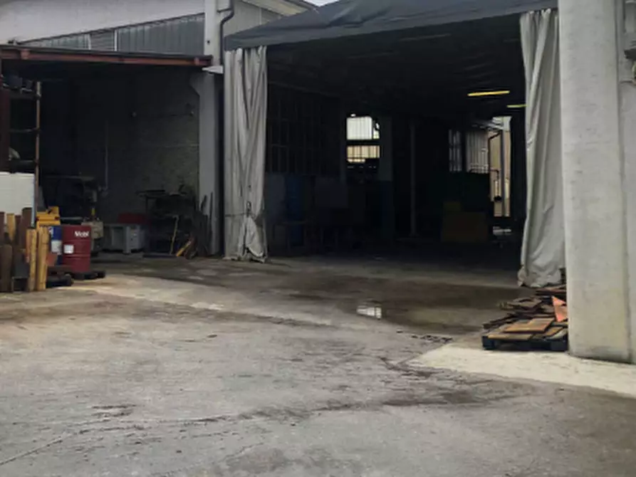 Immagine 1 di Capannone industriale in vendita  in Frazione Fornio a Fidenza