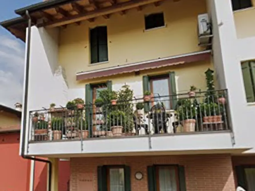 Immagine 2 di Appartamento in vendita  in Via L. Grassi a Bolzano Vicentino