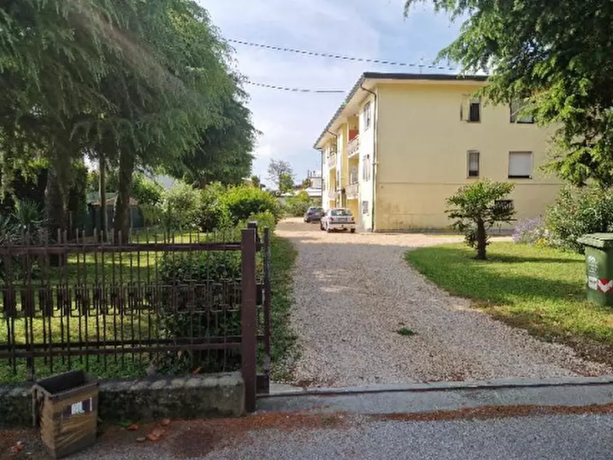 Immagine 3 di Appartamento in vendita  in Via E. Duse a Campagna Lupia