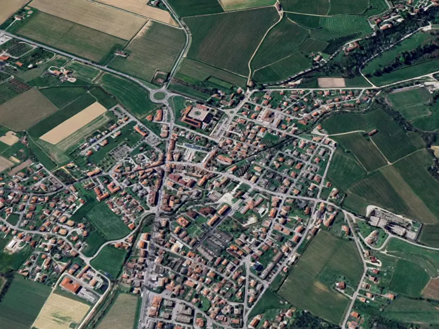 Immagine 13 di Negozio in vendita  in Via Ugo la Malfa a Susegana