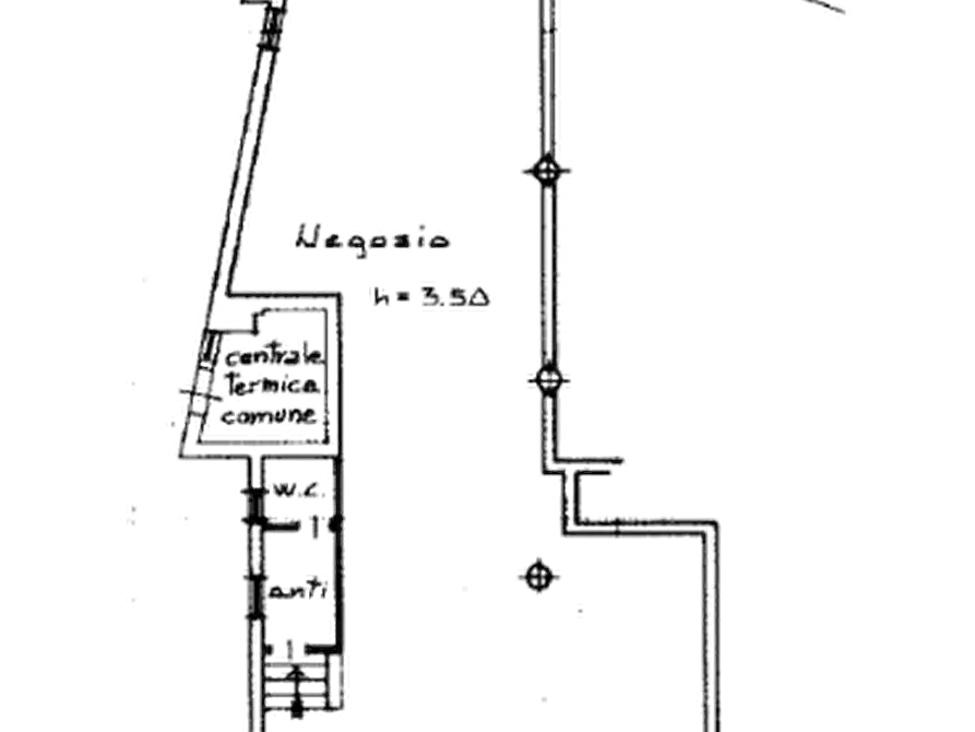 Immagine 17 di Negozio in vendita  in Via Ugo la Malfa a Susegana