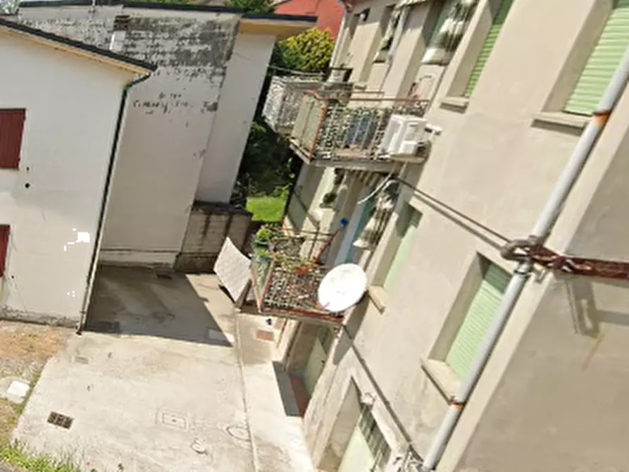 Immagine 10 di Appartamento in vendita  in Via Borgo San Giovanni a Bondeno