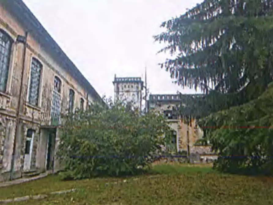 Immagine 6 di Stabile in vendita  in Via dei Patrioti a Farra Di Soligo