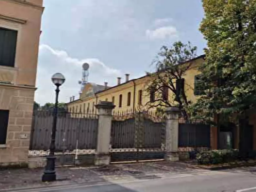 Immagine 5 di Villa in vendita  in Corso Giuseppe Mazzini a Montebelluna