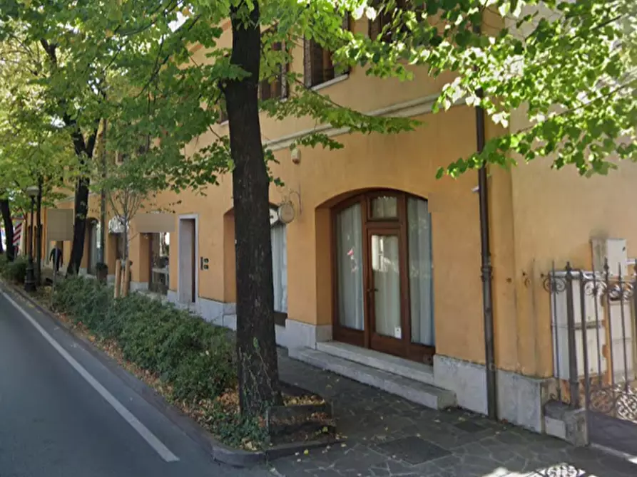 Immagine 5 di Negozio in vendita  in Corso Giuseppe Mazzini a Montebelluna