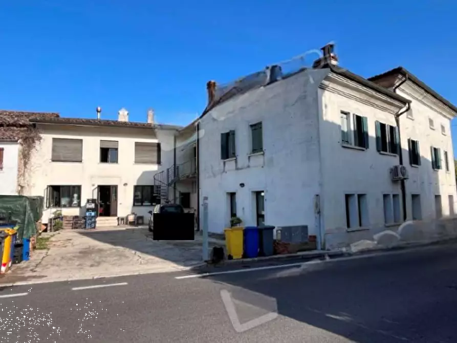 Immagine 1 di Negozio in vendita  in Frazione Ciano a Crocetta Del Montello