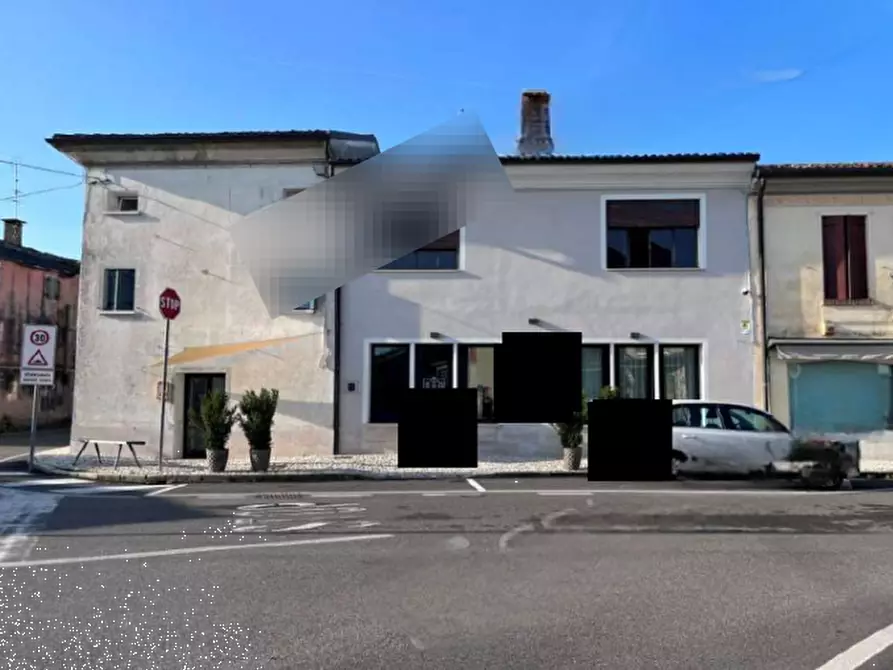 Immagine 2 di Negozio in vendita  in Frazione Ciano a Crocetta Del Montello