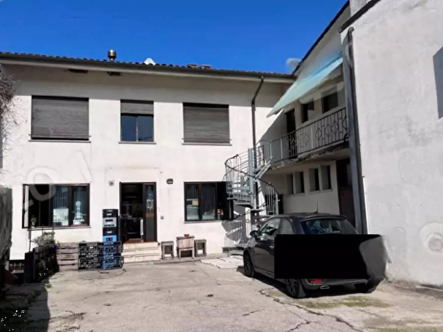 Immagine 4 di Negozio in vendita  in Frazione Ciano a Crocetta Del Montello