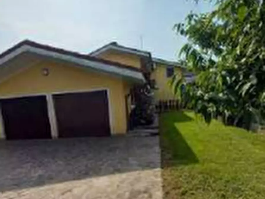 Immagine 2 di Casa indipendente in vendita  in Via Astico a Monticello Conte Otto