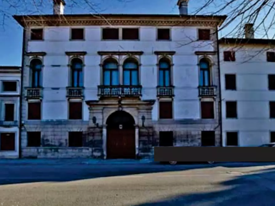Immagine 5 di Stabile in vendita  in Viale Camillo Cavour a Vittorio Veneto