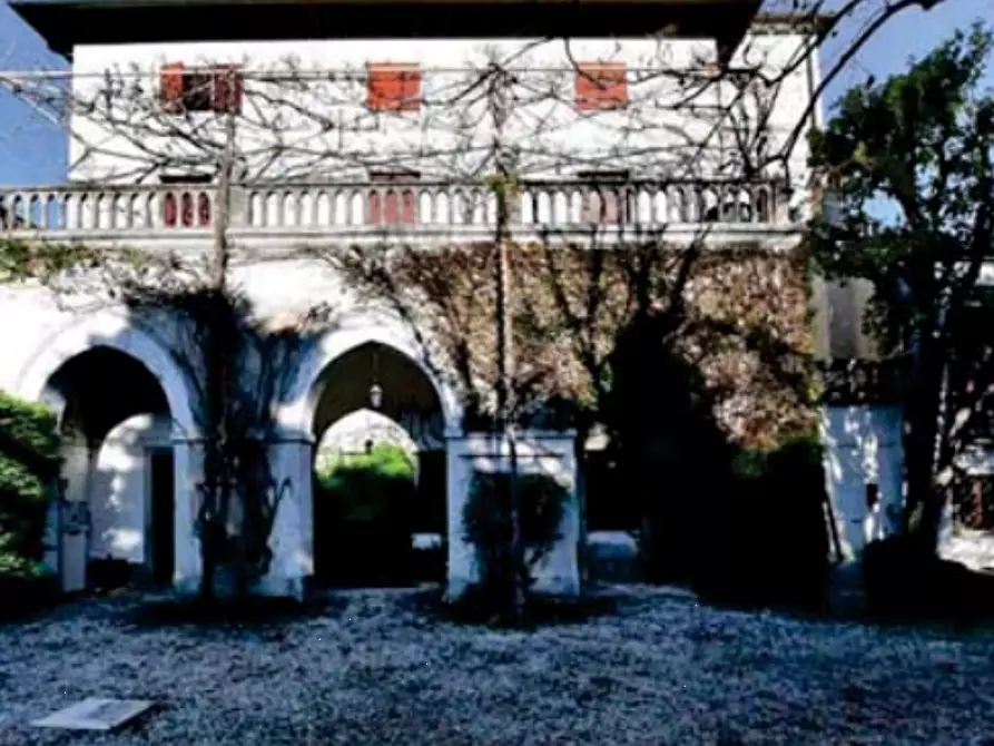 Immagine 6 di Stabile in vendita  in Viale Camillo Cavour a Vittorio Veneto