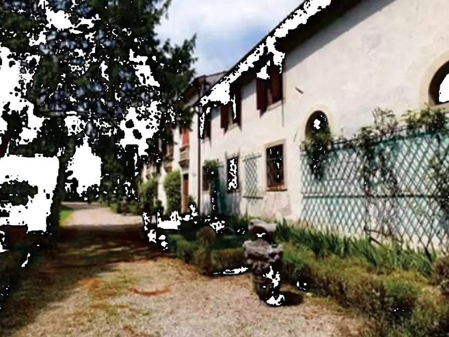 Immagine 9 di Stabile in vendita  in Viale Camillo Cavour a Vittorio Veneto