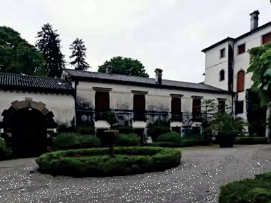 Immagine 15 di Stabile in vendita  in Viale Camillo Cavour a Vittorio Veneto