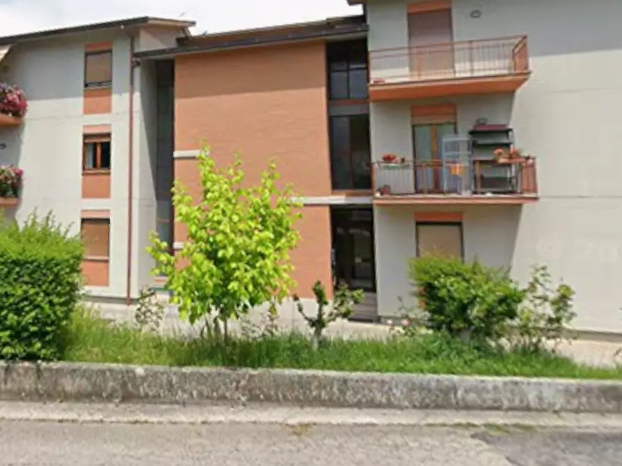 Immagine 2 di Appartamento in vendita  in Via Aldo Moro a Amelia