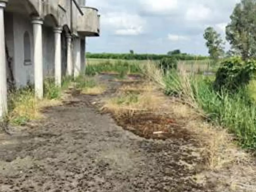 Immagine 9 di Villa in vendita  in Via Giacomo Leopardi a Giacciano Con Baruchella