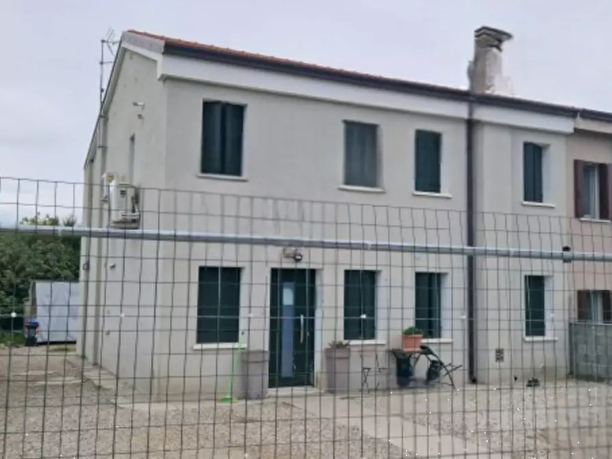 Immagine 1 di Porzione di casa in vendita  in Via Santa Maura a Crespino