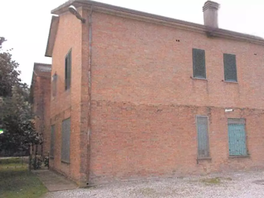 Immagine 2 di Porzione di casa in vendita  in Strada Jolanda Bonaglia a Jolanda Di Savoia