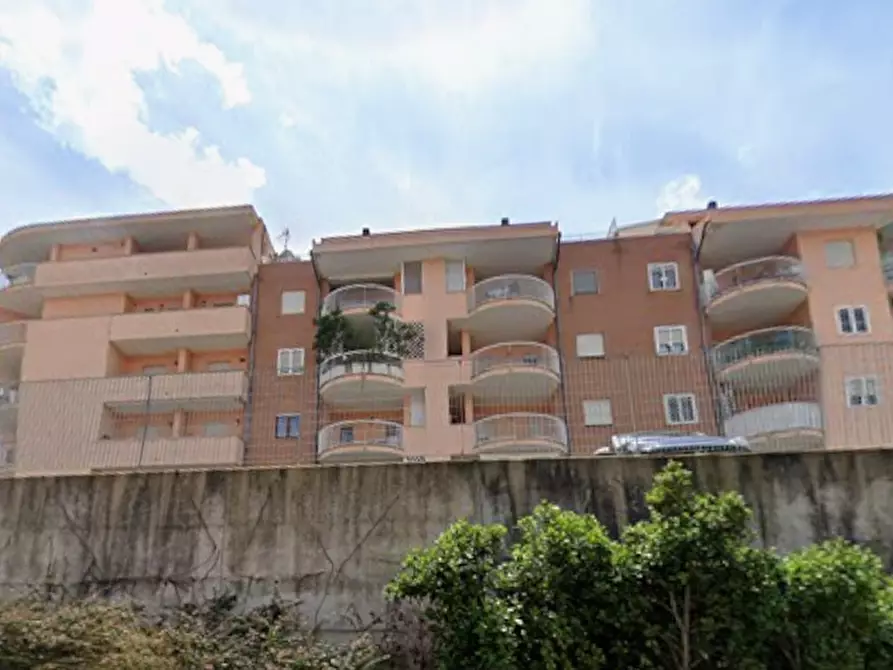 Immagine 4 di Garage in vendita  in Viale Gianluigi Bonelli a Roma