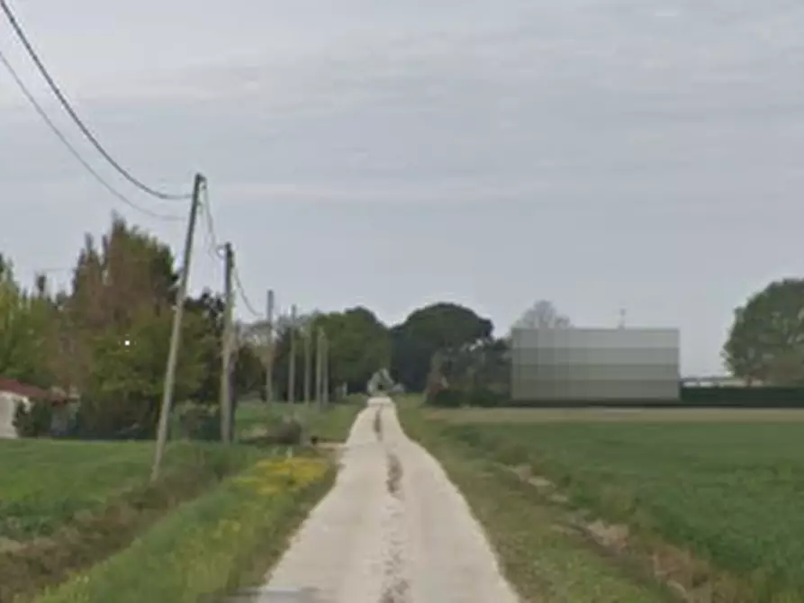 Immagine 23 di Stabile in vendita  in Via Frasbalda a Ferrara