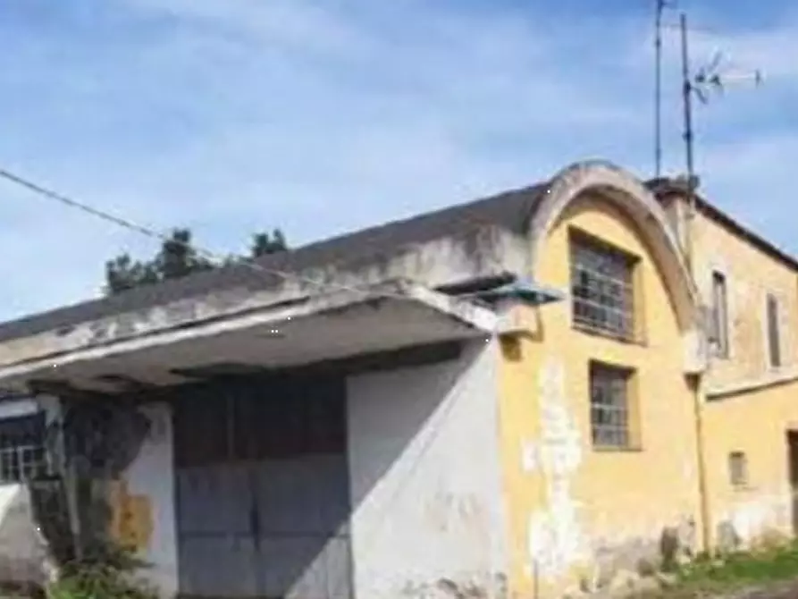 Immagine 1 di Capannone industriale in vendita  in Via dei Casali di San Sisto a Roma