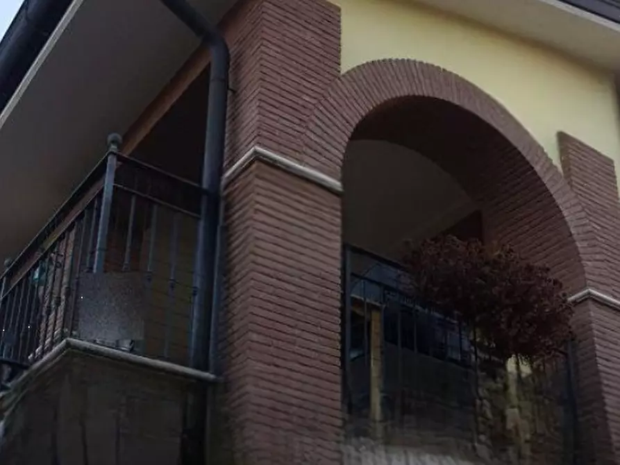 Immagine 1 di Appartamento in vendita  in Via Santa Cristina Gela a Roma