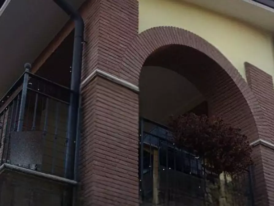 Immagine 4 di Appartamento in vendita  in Via Santa Cristina Gela a Roma