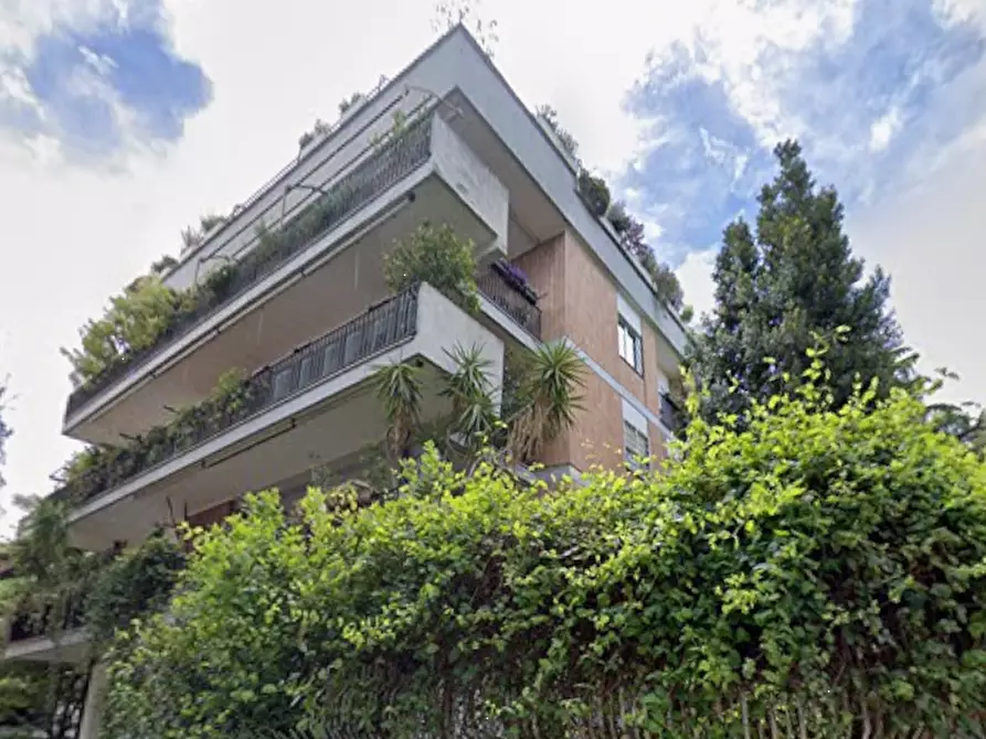 Immagine 7 di Appartamento in vendita  in Via Cavalese a Roma