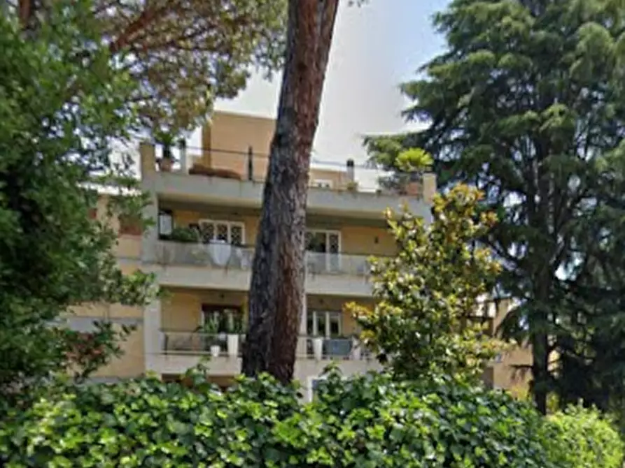 Immagine 3 di Appartamento in vendita  in Via Riccardo Zandonai a Roma