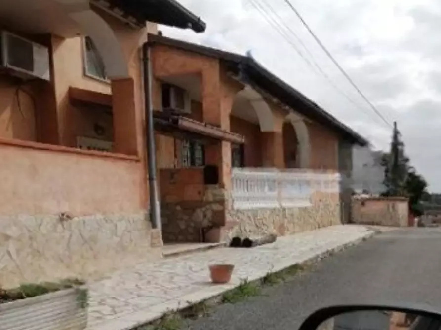 Immagine 1 di Appartamento in vendita  in Via Dei Mirabilis a Ardea