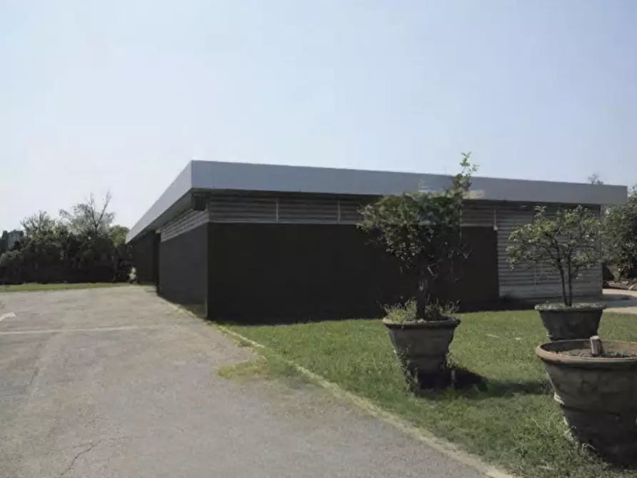 Immagine 1 di Capannone industriale in vendita  in Viale Parco de Medici a Roma