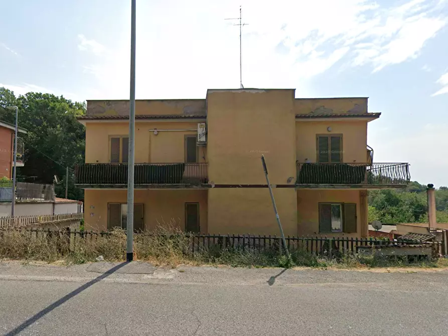 Immagine 6 di Appartamento in vendita  in Via Pontina a Roma