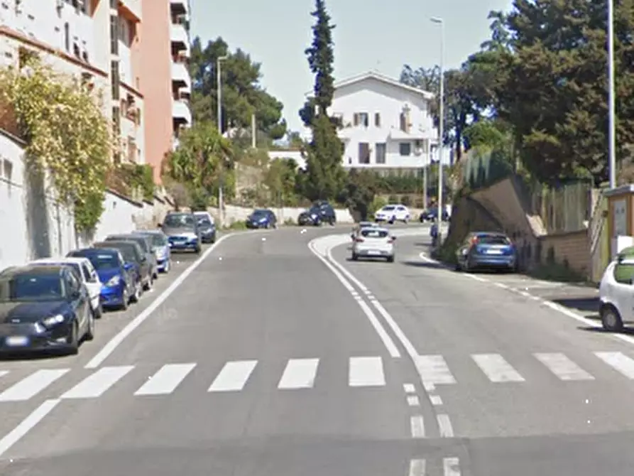 Immagine 14 di Appartamento in vendita  in Via Pontina a Roma