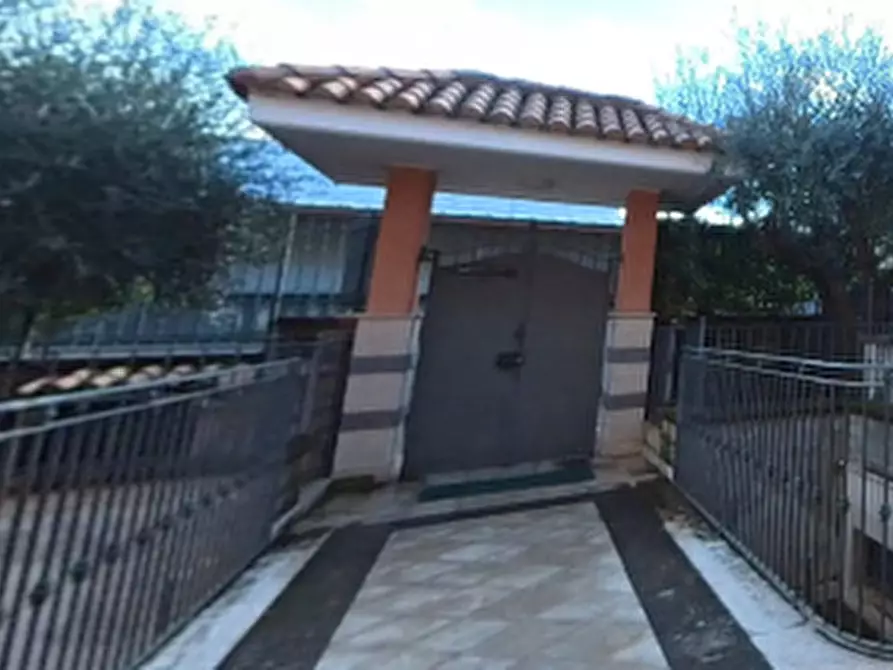 Immagine 10 di Appartamento in vendita  in Via Santa Cristina Gela a Roma